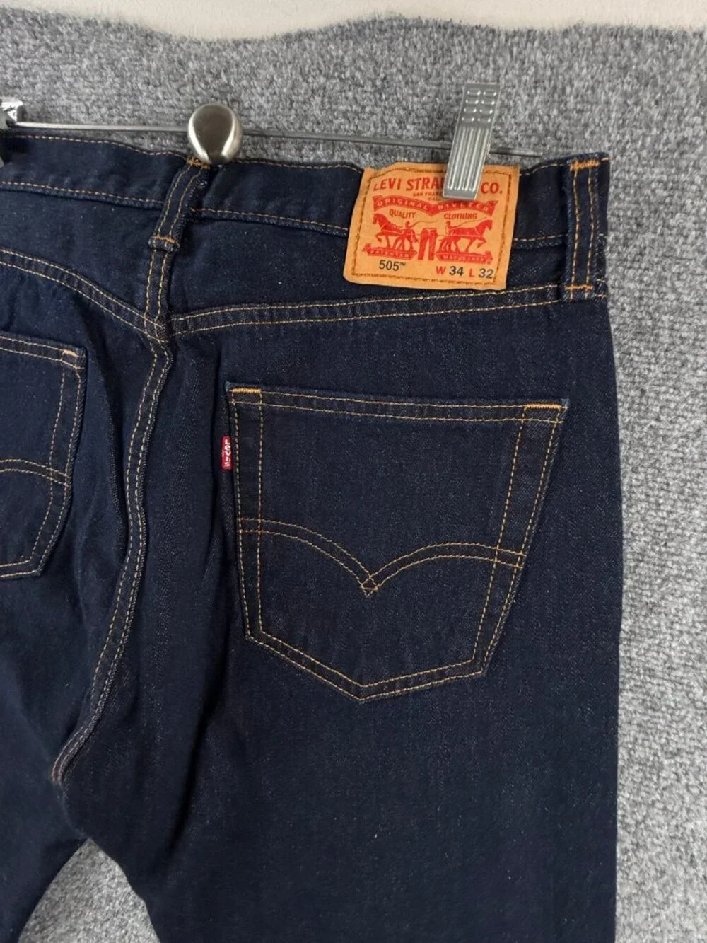 NWOT Levis 505 Dark Wash Denim Jeans 34x32 Regular All Cotton Blue Adult Men